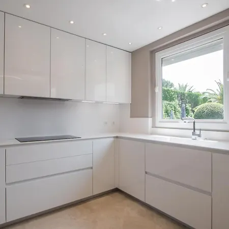 Collines 8bd Appartement *
