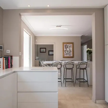 Apartment Collines 8bd